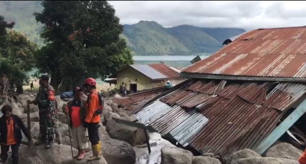 Basarnas Medan: 12 Warga Hilang Akibat Banjir Bandang dan Longsor di Humbang Hasundutan