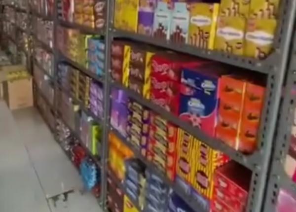 Rapih Bak Minimarket, Warung Jajanan di Cilegon Viral di Jagat Maya