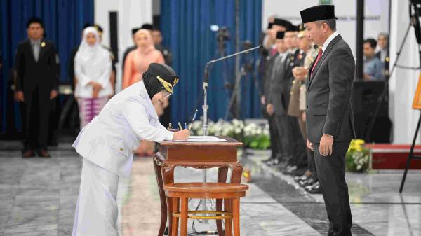 Ida Wahida Hidayati Dilantik jadi Penjabat Wali Kota Banjar
