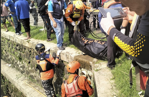 Pedagang Pecel Lele Hanyut di Kali Kedaung Ciputat Usai Menutup Warung, Ditemukan Tak Bernyawa!