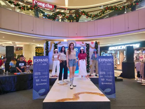 Ajang Fashion Show K-POP Exit Group Memukau Surabaya Jelang Akhir Tahun Baru 2023, Begini Serunya