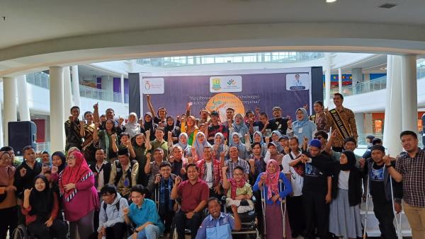 Serunya Hari Disabilitas di Karawang, Mulai Talkshow Hingga Pentas Seni