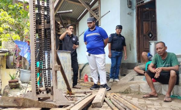 Fachri Caleg DPRD Cilegon Dapil IV, Berikan Bantuan Sumurbor di Link Babakan Seri Tamansari