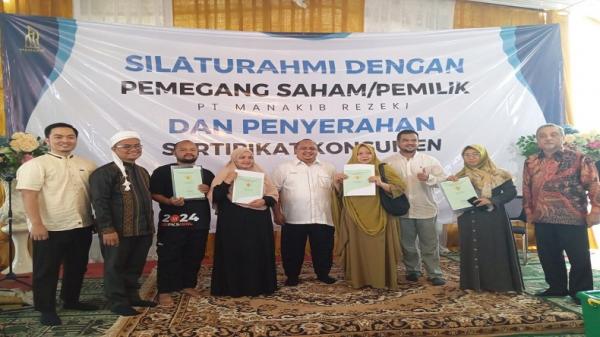 Manajemen Baru PT Manakib Rezeki Serahterimakan Ratusan Sertifikat Rumah kepada Konsumen    