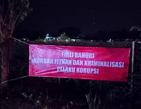Spanduk Dukungan Moril Ketua KPK non Aktif Firli Bahuri Terbentang Disejumlah Jalan Pantura Subang