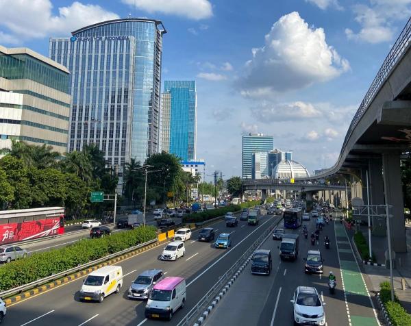 Menikmati Keindahan Jakarta di Pagi Hari tanpa Kemacetan