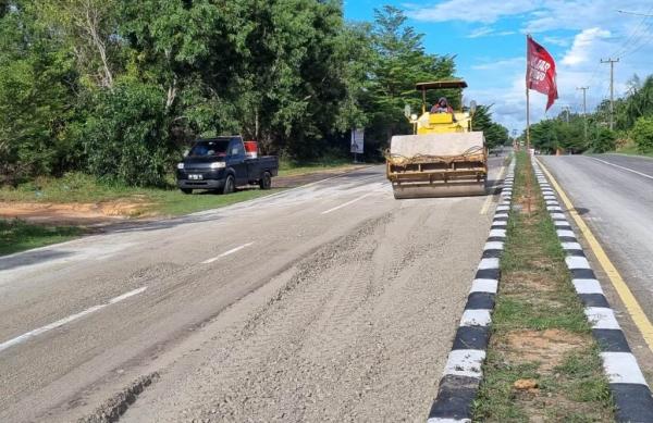 BPJN Bangka Belitung Perbaiki Akses Jalan ke Pelabuhan Tanjung Kalian Mentok