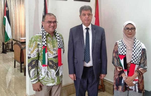 Erzaldi Rosman dan Melati Salurkan Bantuan Rakyat Bangka Belitung untuk Palestina