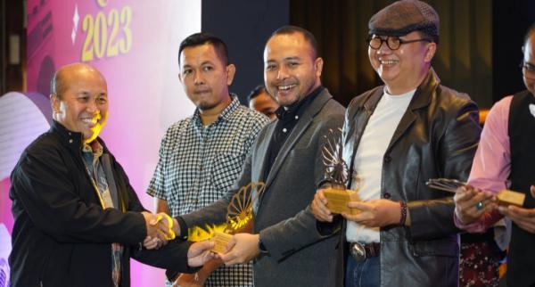 Keren, Imigrasi Malang Raih 2 Award Anugerah Humas Imigrasi Indonesia, Kakanwil Kemenkumham Bangga