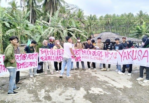 Dituding Tak Kantongi Izin, HMI Cilangkahan Demo Batching Plant PT BBS di Cihara