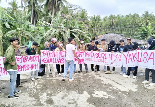 Dituding Tak Kantongi Izin, HMI Cilangkahan Demo Batching Plant PT BBS di Cihara