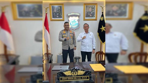 Mutasi, Johnny Eddizon Isir Ditunjuk Kapolri Jabat Kapolda Papua Barat