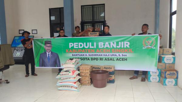 Setelah Aceh Selatan, Haji Uma Kirim Bantuan untuk Korban Banjir di Aceh Singkil