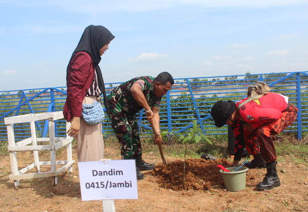 Giat Kodim Jambi Tanam 1000 Pohon