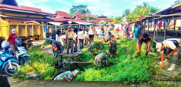 Cegah Banjir, TNI Polri Gandeng Warga Bergotong Royong