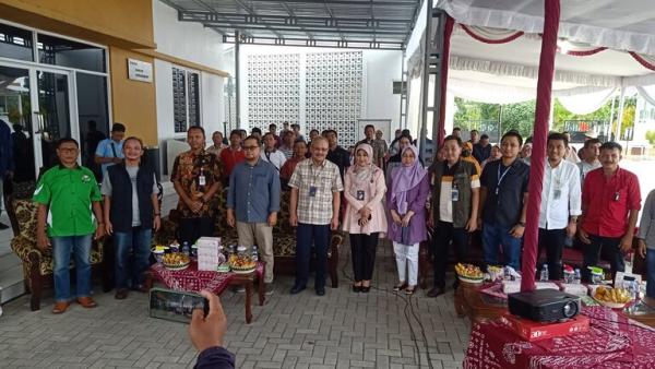 Perum Bulog Bekerja Sama UNS Berdayakan Petani di Sragen Untuk Budidaya Jamur Tiram