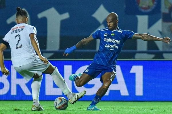 Liga 1 Persib vs Persik: Dipimpin Wasit Asing, Maung Bandung Kalah di GBLA