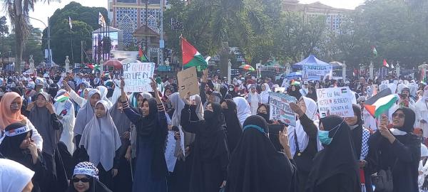 Ribuan Umat Muslim Ikut Aksi Bela Palestina di Sumut, Total Donasi Hampir Rp1 Miliar
