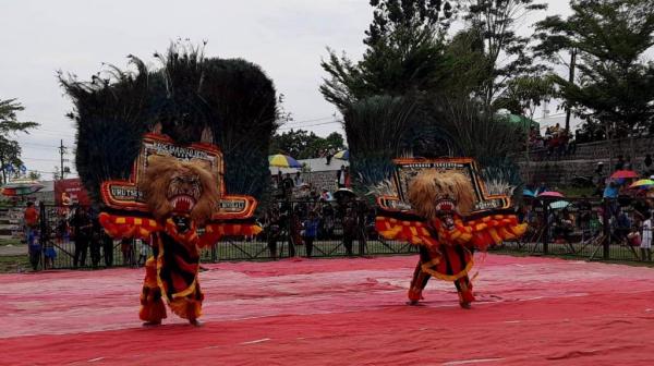 Lestarikan Budaya Daerah Melalui Festival Reog dan Dadap Merak