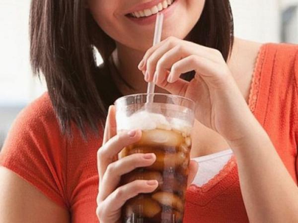 Sering Minum Es Bisa Sebabkan Orang jadi Batuk? Yuk Simak Penjelasan Dokter di Artikel ini