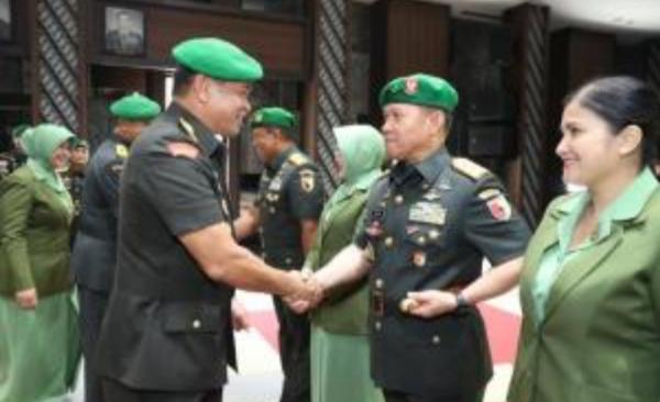 Serah Terima Enam Jabatan Strategis di Lingkungan TNI AD, Pangdam V/Brawijaya Diganti, Ini Sosoknya