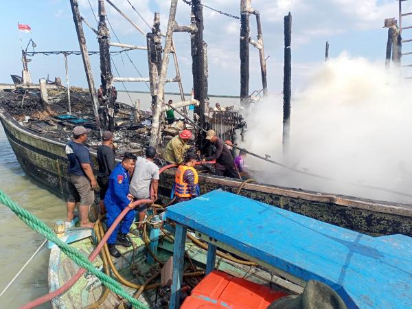 Hendak Melaut, Kapal Nelayan di Kluwut Brebes  Ludes Terbakar