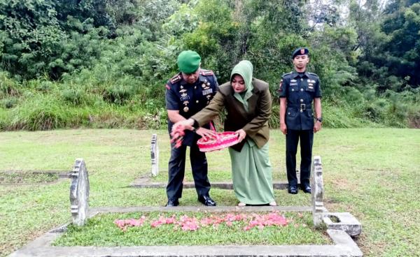 Hari Juang TNI-AD, Korem dan Kodim Gelar Ziarah Ke Makam Pahlawan Nasional Lhokseumawe