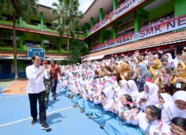 Jokowi Kunjungi SMKN 3 Malang, Kadisdik : Alhamdulillah Presiden Kagum dengan Manajemennya