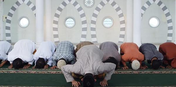 6 Sebab Seseorang Melakukan Sujud Sahwi