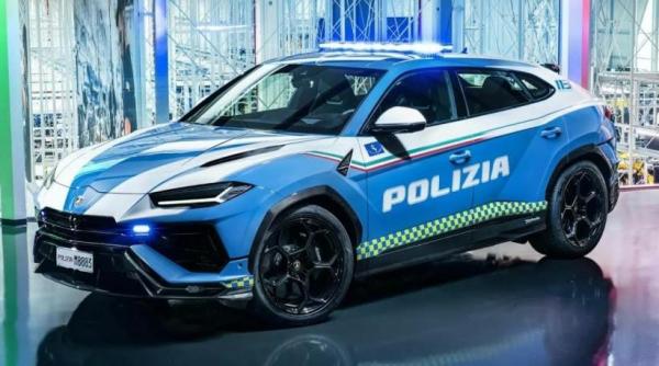 Mobil Patroli Polisi Italia Gunakan Lamborghini Urus, Tampil Super Gagah