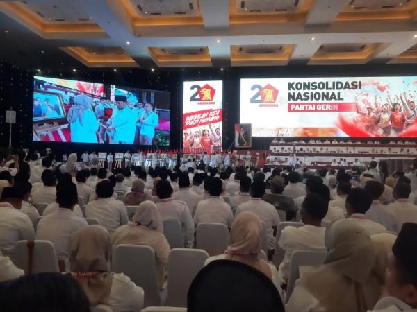 Andi Rudiyanto Asapa Diberi Penghargaan dari Gerindra