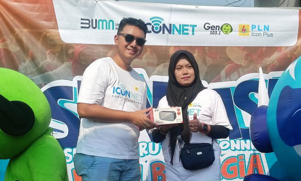 Iconnet Gelar Senam Bareng Warga Bulusidokare Sidoarjo hingga Bagi Door Prize