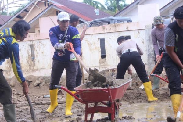 Jelang KONATA 4, Komunitas Trail Aceh Selatan Gelar Aksi Peduli Korban Banjir Trumon Tengah