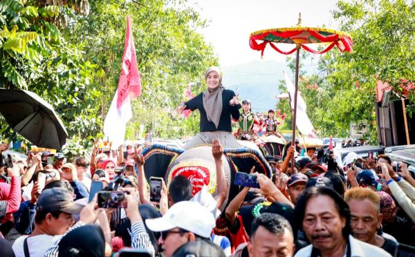 Kunjungi Surabaya, Istri Ganjar Siti Atikoh Bakal Lakukan Doa Bersama dengan Ribuan Jamaah