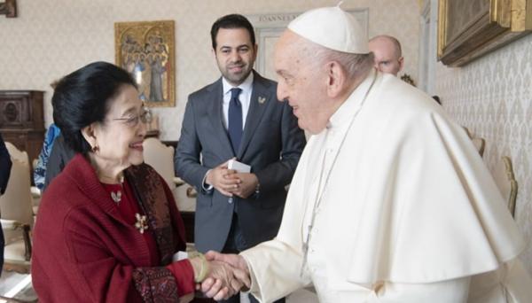 Megawati Soekarnoputri Bertemu Paus Fransiskus di Vatikan, Ada Apa?
