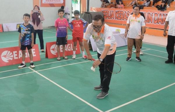 Bupati Bogor Apresiasi Kerjasama Banyak Pihak di Turnamen Badminton dan Basket