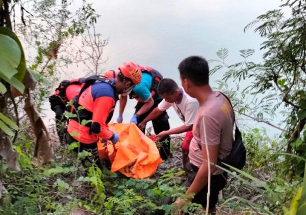 Mayat Tanpa Identitas Ditemukan Terapung di Sungai Lusi Grobogan, Ini Ciri Cirinya