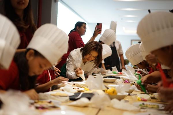 favehotel Sidoarjo Gelar Cooking Class Hias Kue Bersama Anak-anak Panti Asuhan Dorkas