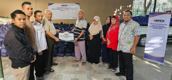 RH Bagikan 1000 Paket Sembako Yayasan Lestari Indah di Lombok
