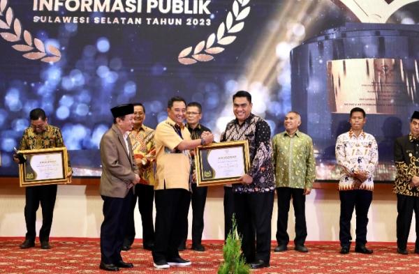 Makassar Raih Penghargaan Keterbukaan Informasi Publik 2023