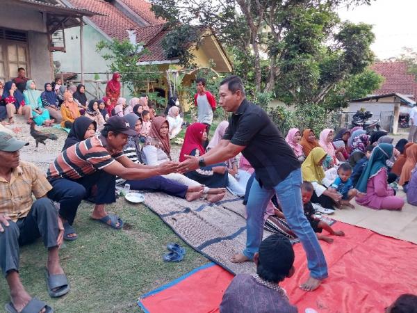 Wuryanto Blusukan di Cilacap, Warga Keluhkan Jalan Rusak Menahun hingga Banyak Korban Jatuh