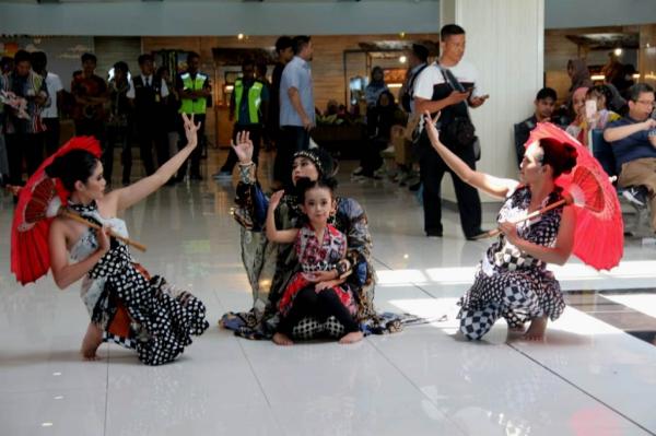 Semarak Perempuan Berkarya, Meriahkan Hari Ibu di Bandara Adi Soemarmo