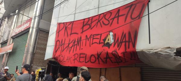 PKL-Satpol PP Kota Bandung Ricuh, 7 Orang Luka, Dalem Kaum Sempat Mencekam