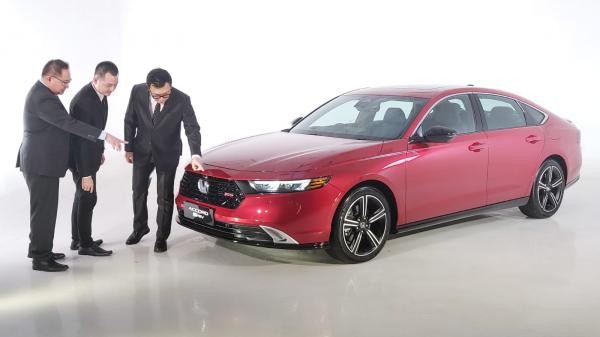 Sedan Premium, All New Honda RS e:HEV Resmi Mengaspal di Surabaya