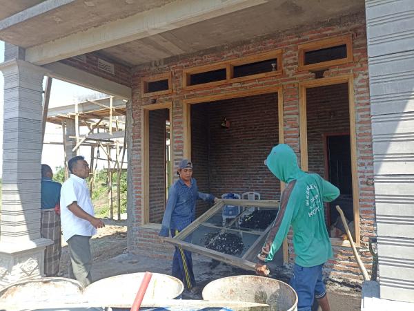 Pemdes Pasembon Lakukan Pembangunan Infrastruktur Jalan hingga Bangun RTLH Bagi Warga