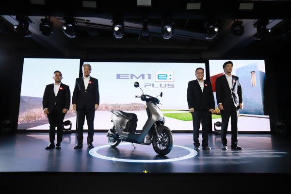 AHM Mengumumkan Harga Sepeda Motor Listrik Honda EM1 e: dan EM1 e: Plus
