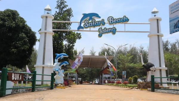 Wajib Datang! 5 Pesona Pantai di Kabupaten Batang Paling Indah, Dijamin Hati dan Pikiran Tenang