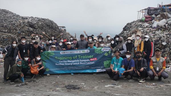 Mengelola Sampah, Trainer Muda Dukung Penanganan Sampah di Garut