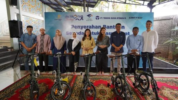 PT Terang Dunia Internusa Luncurkan Program CSR Pemberian Sepeda kepada Siswa dan Guru