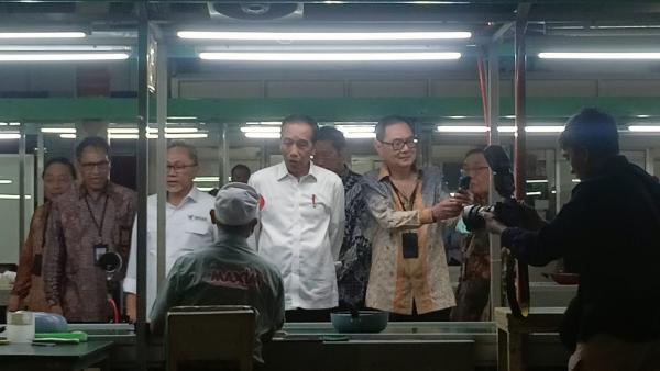Presiden Jokowi Kunjungi Pabrik Maspion dan Serahkan Sertifikat Tanah di Sidoarjo